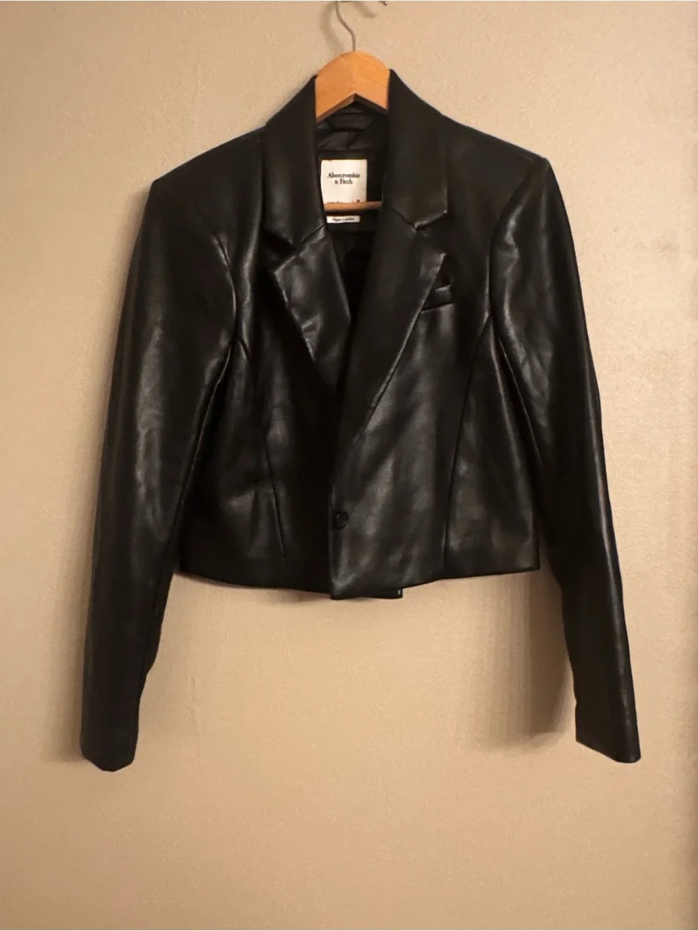 ABERCROMBIE Cropped Vegan Faux Leather Jacket